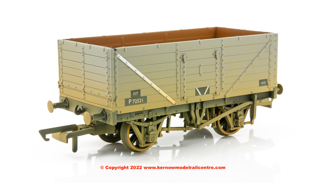 OR76MW7015B Oxford Rail 7 Plank Open Wagon number P75934 in BR Grey livery with weathered finish